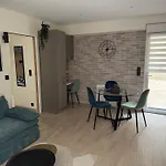 Appartement Cosy - Proximite Rue Du Commerce